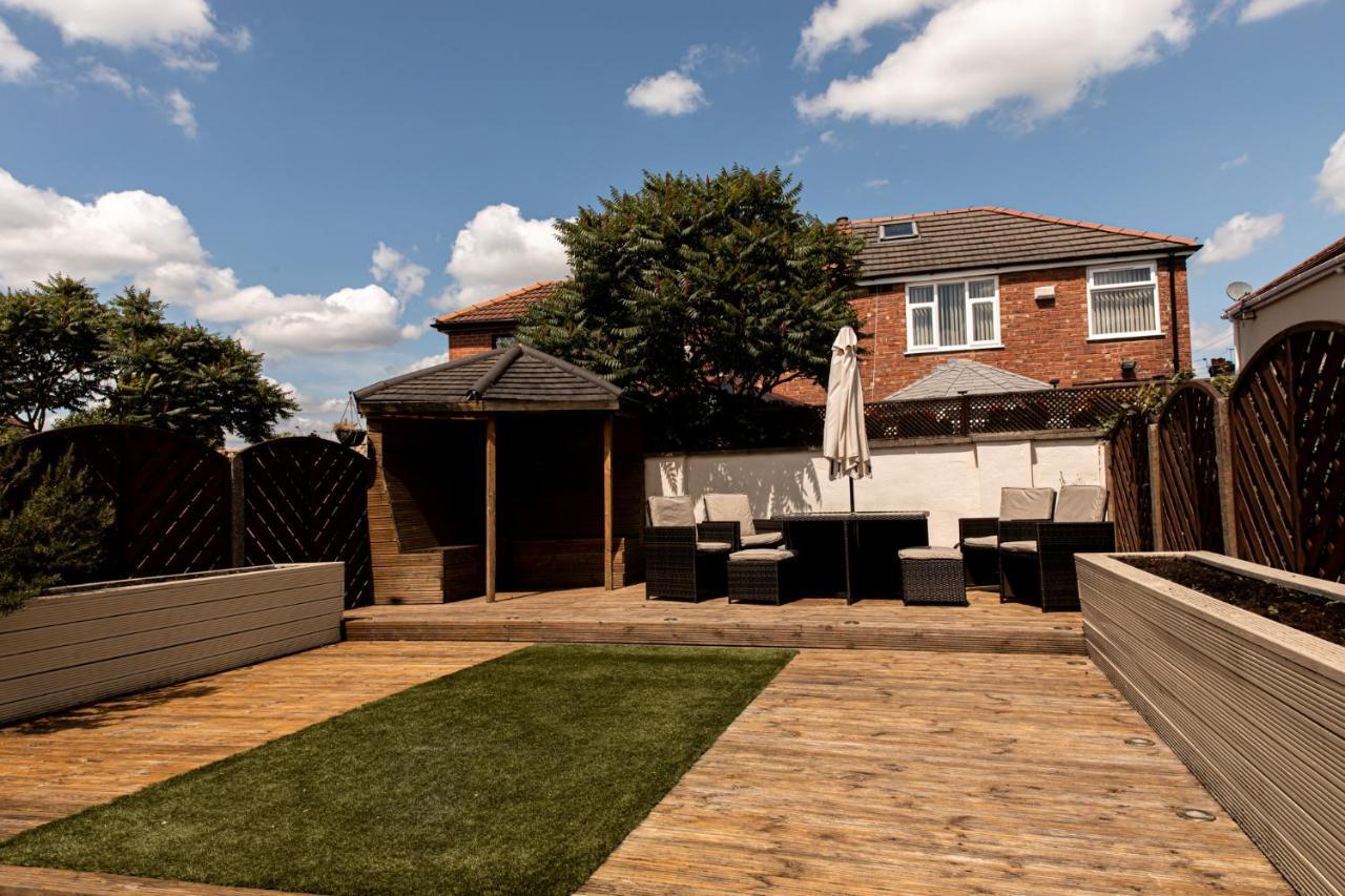 Inviting 3-Bed House In Manchester Exterior photo